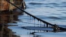 China llamó a 800 barcos para retirar vertido de petróleo en el mar Amarillo