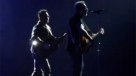 U2 cantó junto a León Gieco en Argentina