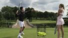 Maria Sharapova y Novak Djokovic se enfrentan en una cancha de golf