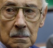 Videla fue encontrado muerto en el baño de su celda, según la prensa