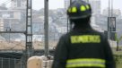 Vivienda se derrumbó y cayó sobre otra en Valparaíso