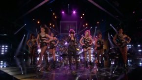 Cher presentó su primer tema en 12 años