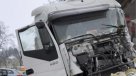 Camión cayó sobre puesto de gasolina en Brasil: Conductor murió carbonizado