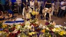 Ucranianos dejan flores por víctimas de avión estrellado con 295 personas
