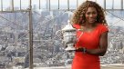 Serena Williams lució su trofeo del US Open en el Empire State