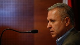 Producciones y Talleres La Toma -a cargo de su franja electoral- demandó a Claude luego de que éste pagara sus servicios con un cheque sin fondos por más de 18 millones de pesos.