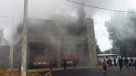 Incendio en cuartel de Niebla dejó un bombero grave
