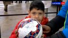 La felicidad de un niño luego de recibir un balonazo de Neymar