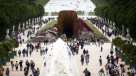 Atacan controvertida escultura en el Palacio de Versalles