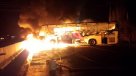 Manifestantes quemaron dos buses de Codelco en cercanías de Rancagua