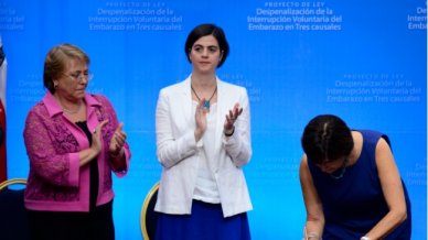 Sernam pidió que debate sobre aborto se haga "sin caricaturas y sin amenazas"