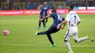 Inter de Milán de Medel festejó ante Atalanta de Carmona y Pinilla