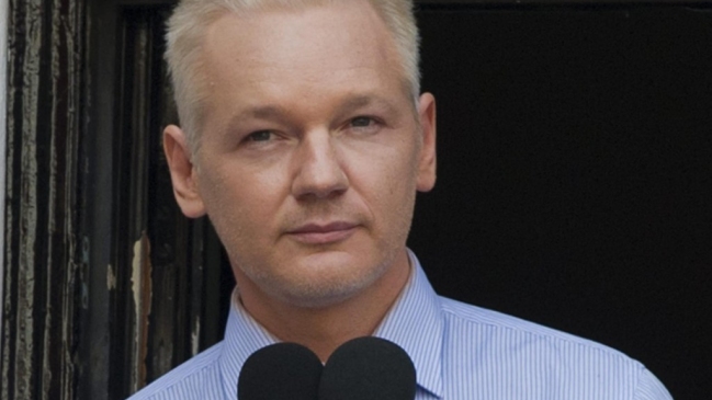  Assange cree ser víctima de una 