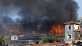 El departamento de Investigación de Incendios de Bomberos de Valparaíso investiga el hecho.