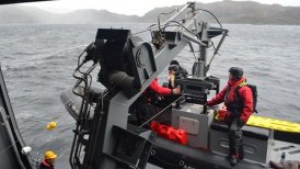 La mujer recibió las primeras atenciones médicas a bordo del "Marinero Fuentealba".