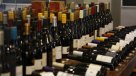 Industria del vino sale a la conquista de los chilenos que cada vez lo consumen menos