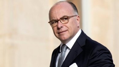 Hombre de confianza de Hollande asumió como primer ministro de Francia