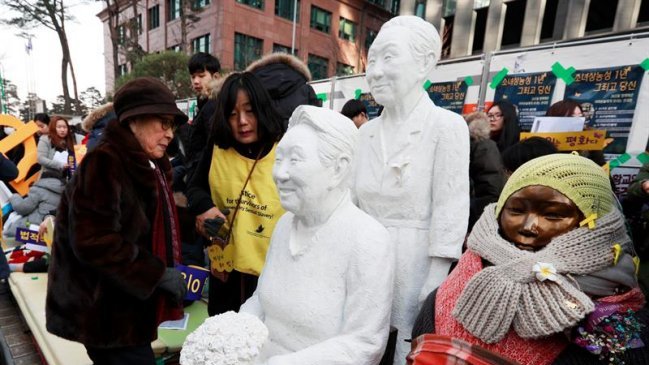  Embajador japonés abandonó Seúl tras polémica por estatua  