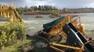 Ya hay fecha para el retiro de los carros del tren que cayó al río Toltén
