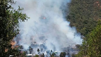 Quilpué: Declaran alerta roja por incendio forestal en Colliguay - Cooperativa.cl