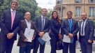 Diputados chilenos asisten a conmemoración del atentado en la embajada de Israel en Argentina