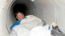 Osorno: Pensionado vive hace dos meses en un tubo de desagüe