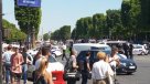 Vehículo impactó contra furgón policial en los Campos Elíseos de París