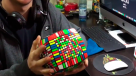Chileno armó uno de los cubos Rubik más grandes del mundo