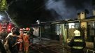 Incendio afectó a tres viviendas en Quinta Normal