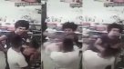 Hombre golpeó en la cara a un bebé durante pelea en supermercado