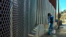 Un cerco metálico separa aún más a EE.UU. y México en la frontera