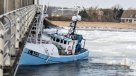 Barco pesquero se estrelló con un puente en Dinamarca