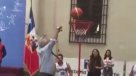 Piñera falló en el baloncesto, pero Presidencia lo dejó como Michael Jordan
