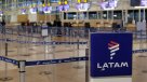 El Aeropuerto de Santiago durante el primer día de la huelga de los tripulantes de Latam