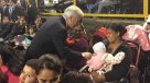Piñera fue ovacionado por inmigrantes que buscan la regularización