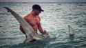 Fotos de un tiburón martillo inmenso se volvieron virales por inesperada razón