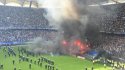 Hamburgo descendió por primera vez y los hinchas desataron el caos en su estadio