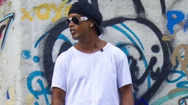  Ronaldinho: No tengo voluntad de casarme todavía  