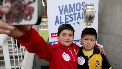 Hinchas de Coquimbo Unido y La Serena compartieron tribuna con la campaña "Vamos al Estadio"