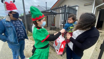  Punta Arenas: Caravana navideña sorprendió con regalos y alegría a párvulos de Fundación Integra  