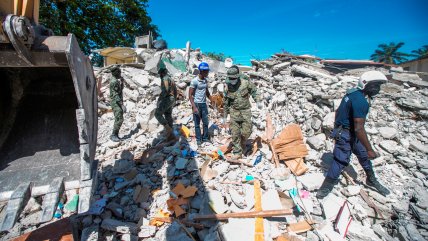  Haití desolado por las consecuencias del terremoto y la llegada de tormenta tropical  