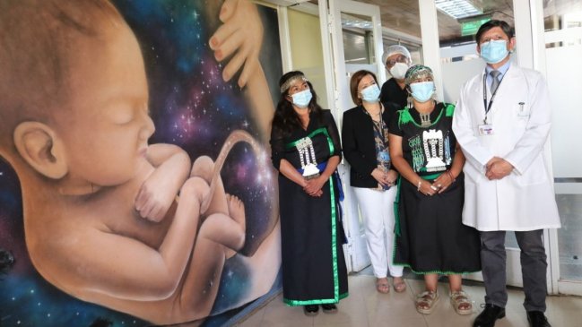  Mural que visualiza cosmovisión Mapuche fue inaugurado en Hospital de Chillán  