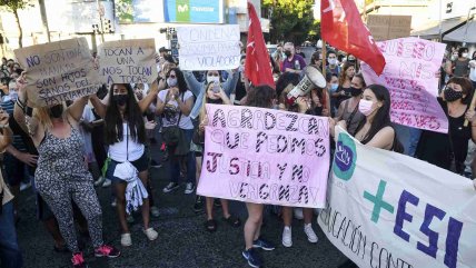   Indignación y protestas tras caso de violación en grupo a una joven en Buenos Aires 