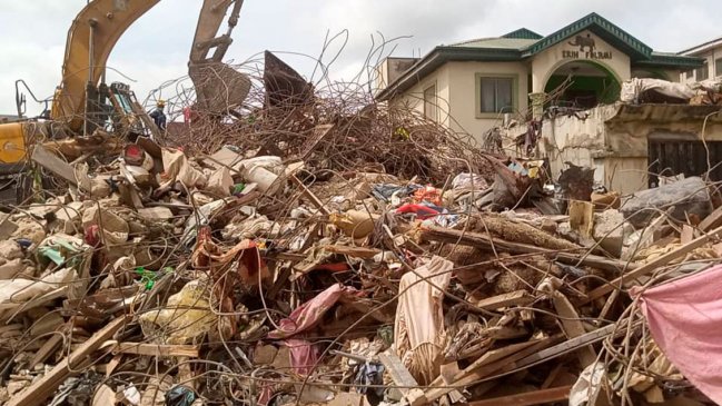   Al menos ocho muertos en el derrumbe de un edificio en Nigeria 