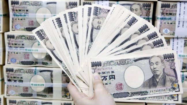   Dimiten en bloque ministros japoneses involucrados en un escándalo de platas ilícitas 