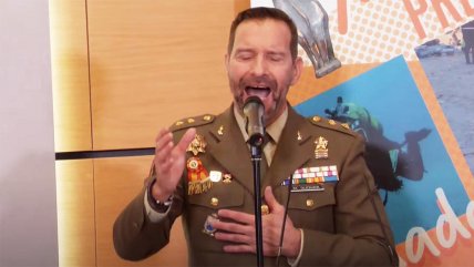   Militar español se puso a cantar como Don Quijote en el Ministerio de Defensa 