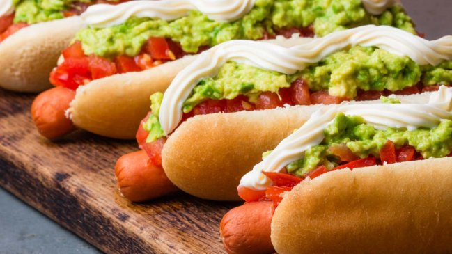   Eligen al completo chileno entre los mejores cinco hot dogs del mundo 