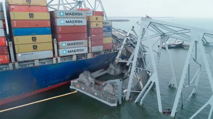   Confirman derrame de químicos tras choque de carguero contra puente en Baltimore 