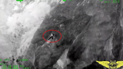   Rescatistas salvaron la vida de un hombre que estuvo apunto de caer desde un acantilado 