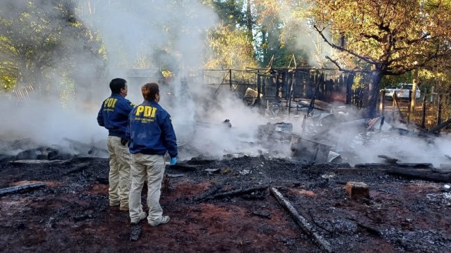   Perquenco: Ataque incendiario dejó al menos dos viviendas destruidas en un fundo 